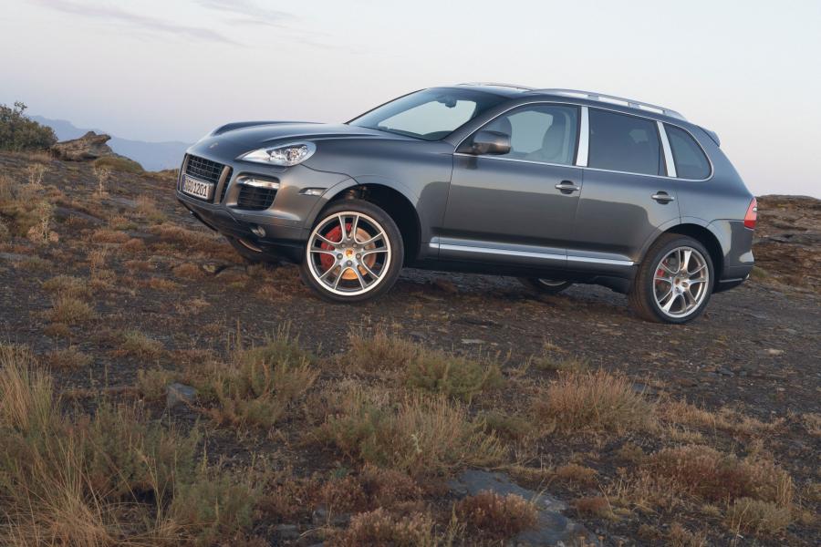  Porsche Cayenne Turbo 2007 года  (фото 29 из 43)